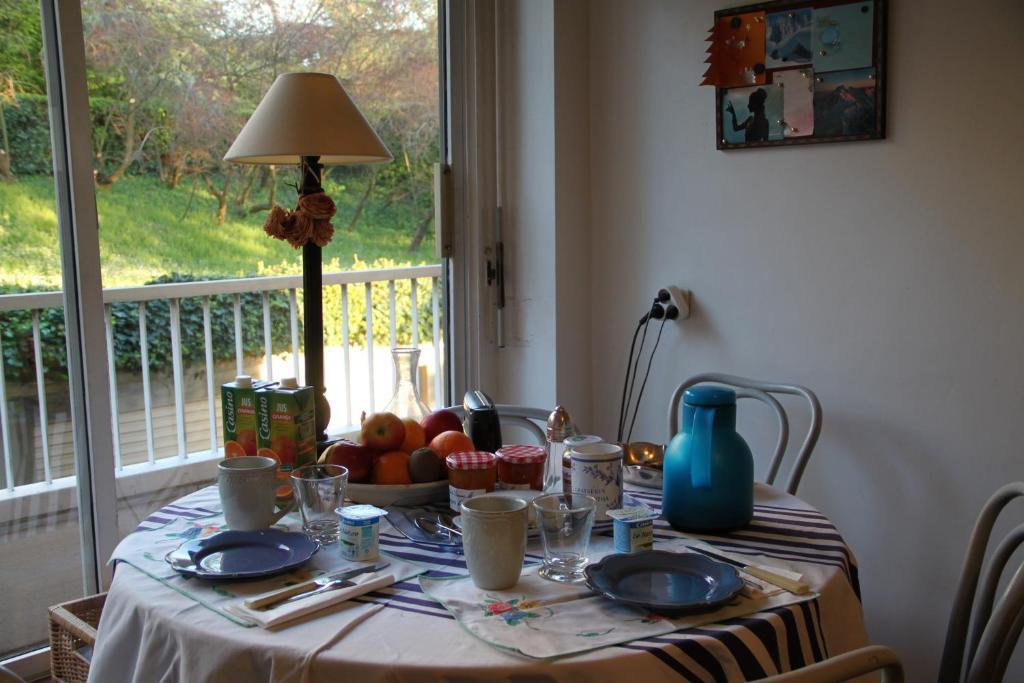 Les Hauts De Perrache Acomodação com café da manhã Sainte-Foy-lès-Lyon Quarto foto