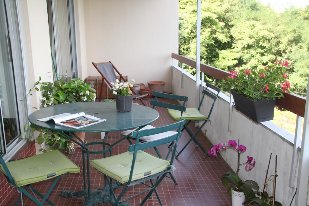 Les Hauts De Perrache Acomodação com café da manhã Sainte-Foy-lès-Lyon Exterior foto